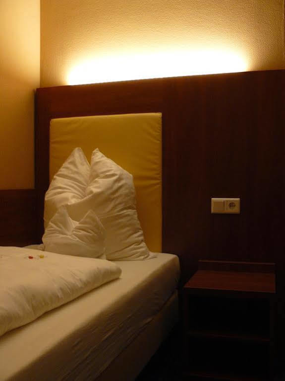 Hotel Wahlster Saarbrücken Eksteriør billede